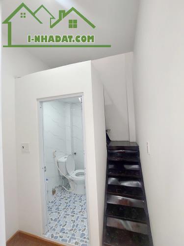 Nhà hẻm thẳng 2lầu/2PN/2WC Nguyễn Duy P9Q8