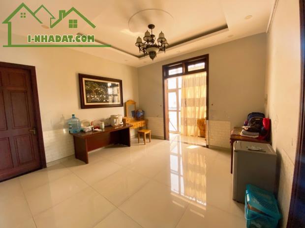 BIỆT THỰ MT ĐƯỜNG 61, DT 338m², NGANG 10M, KINH DOANH ĐỈNH - PHƯỚC LONG B, Q9