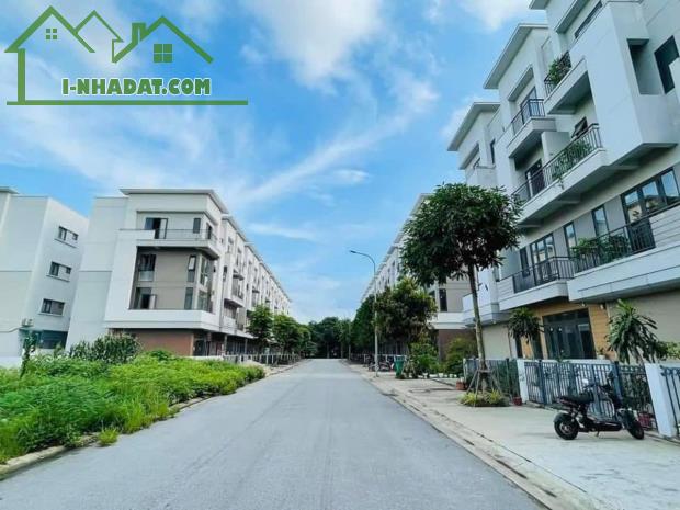 Bán nhanh shophouse 4 tầng, vừa ở vừa kinh doanh, sát chung cư, vị trí đẹp - 2