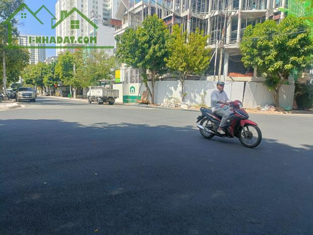 bán đất tặng nhà mặt tiền khu đô thị chí Linh P10 vũng tàu DT: 93m² giá 8 tỷ 5