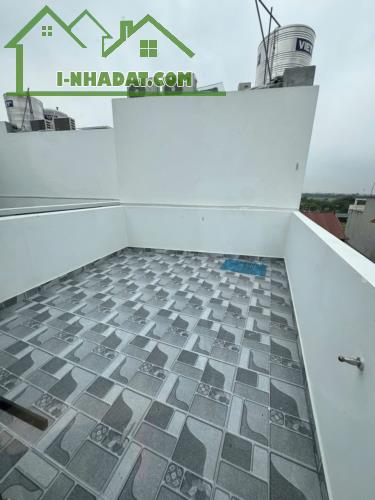 Bán Nhà Phúc Lợi Mới ,Đẹp 30M ,5 tầng 4,1 tỷ