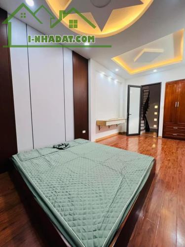 Nhà rất đẹp, giá tốt phố Kim Mã, 35m xây 5 tầng giá 6,4 tỷ, rất hiếm