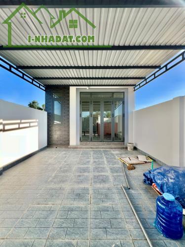 Nhà mới xây 160m2 có sân ô tô vị trí sáp nhập Phan Thiết