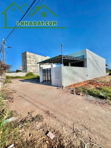 Nhà mới xây 160m2 có sân ô tô vị trí sáp nhập Phan Thiết - 4