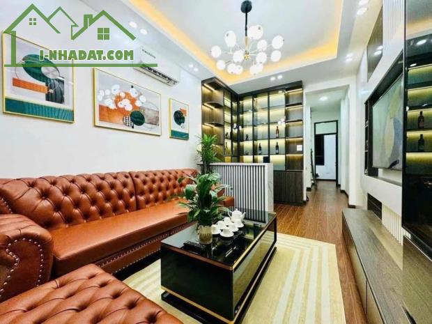 CHO THUÊ NHÀ 5 TẦNG HỒ ĐẮC DI, Ô TÔ ĐỖ CỬA GIÁ 25 TRIỆU, KINH DOANH, FULL ĐỒ - 1