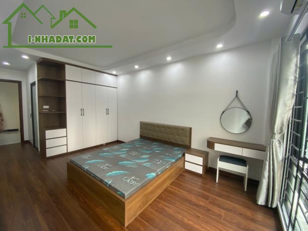 Bán nhà Ngọc Lâm,Long Biên 6 tầng,35m,ngõ thông,oto vào nhà nhỉnh 8 tỷ - 3