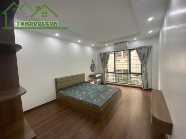 Bán nhà Ngọc Lâm,Long Biên 6 tầng,35m,ngõ thông,oto vào nhà nhỉnh 8 tỷ - 4