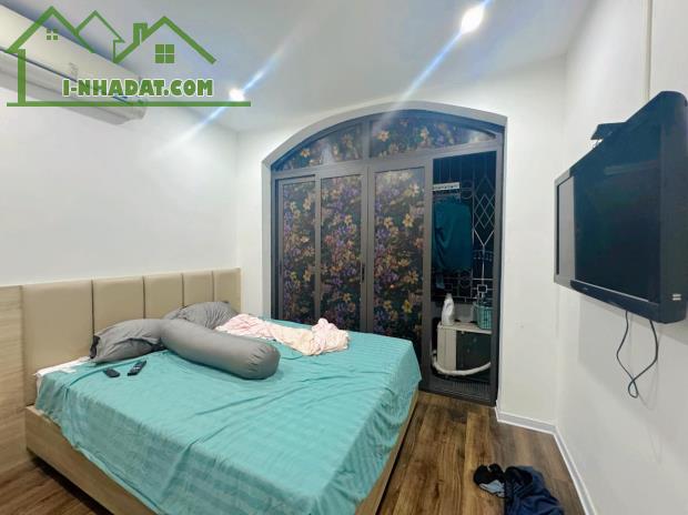 Cực độc! Bán nhà Ngọc Thụy - 2 mặt ngõ ô tô tránh kinh doanh - 50m2*3T*3.5m - 350m tới chợ