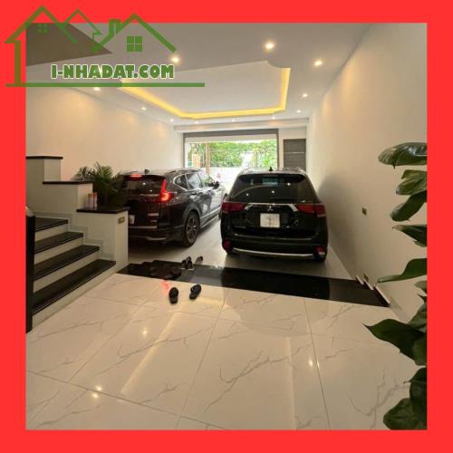 Hoa hậu ! Bán nhà Ngọc Lâm - Ô tô vào nhà - 85m2*5T*5.3m, thang máy - Sát công viên