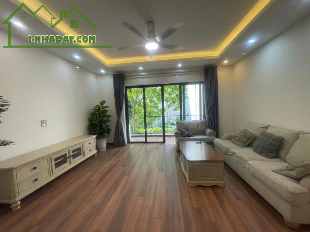 Hoa hậu ! Bán nhà Ngọc Lâm - Ô tô vào nhà - 85m2*5T*5.3m, thang máy - Sát công viên - 1