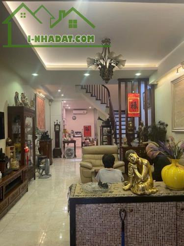 PHÂN LÔ VIP PHỐ LẠC TRUNG DT 70x4T FULL NỘI THẤT - TRƯỚC NHÀ Ô TÔ TRÁNH - 2