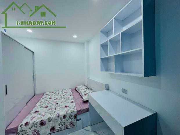 Chính chủ, ccmn, Cầu giấy, Hà Nội, 80m2, 6 tầng, thang máy, hiếm có khó tìm