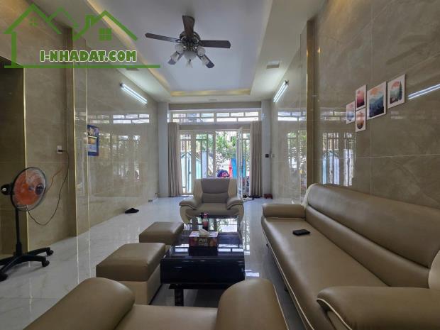 BÙI ĐÌNH TUÝ - HXH - NHÀ ĐẸP 4PN - NỞ HẬU - 64M2 MÀ GIÁ CHỈ 6,9 TỶ - 2