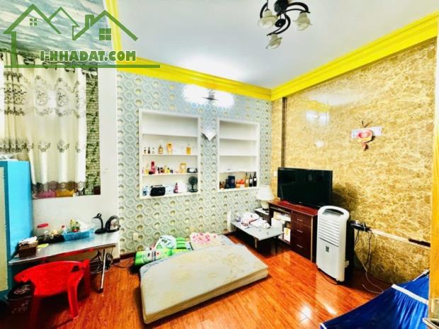 Hiếm ! Nhà 3 tầng đường Trung Lang, 3 Tầng,60m2,ngang khủng 6m,3PN.Đã hoàn công,nhỉnh 5 tỷ - 2