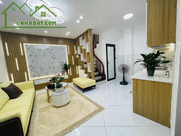 ✳️Nhỉnh 4 tỷ Bán Nhà Nguyễn Cao 30M2 4T MT 3 M, Chỉ 4.8 Tỷ Mặt Ngõ Kinh doanh Gần ngay