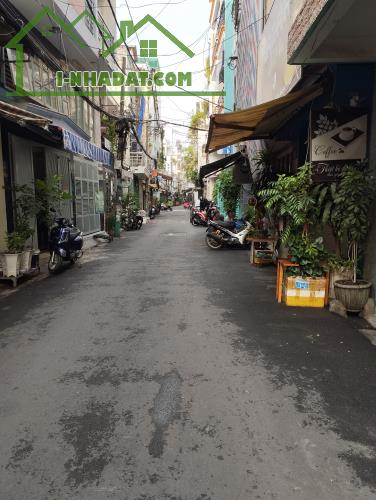 PHÚ NHUẬN - HẺM XE TẢI - 54M2 - GIÁ CHỈ 7.3 TỶ - SỔ  1 ĐỜI CHỦ. - 1