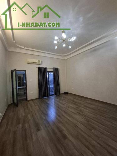 SIÊU HIẾM - NGÕ TRƯỚC Ô TÔ THÔNG -  KINH DOANH -DÂN TỰ XÂY - BÁN NHÀ NGỌC THỤY -  43MX 5 T - 4