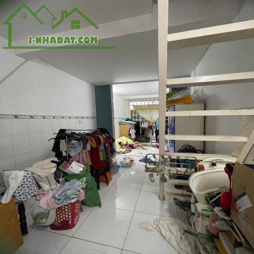 Bán nhà đường ô tô thông _ Sổ hồng riêg đường Tăng Nhơn Phú, Quận 9 _ 3 tầng 2 pn 2 wc _ C - 4