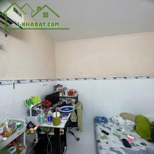 Bán nhà đường ô tô thông _ Sổ hồng riêg đường Tăng Nhơn Phú, Quận 9 _ 3 tầng 2 pn 2 wc _ C - 1
