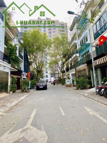 Tân Xuân LÔ GÓC, Ô TÔ - 20M RA PHỐ 84m2 MT 6.3m giá 10,2 tỷ