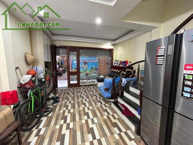 NHÀ ĐẸP Ở NGAY-CÔNG NĂNG HIỆN ĐẠI-OTO VÀO NHÀ-NGÕ TO , NÔNG-GẦN PHỐ-AN NINH TỐT-GIÁ RẺ - 1