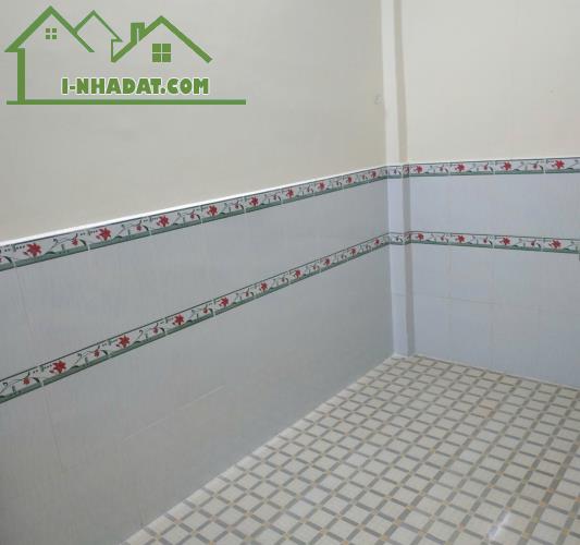 cho thuê nhà hẻm 233 nguyễn văn cừ 2pn lộ ô tô sẵn máy lạnh giá 4.5tr - 3