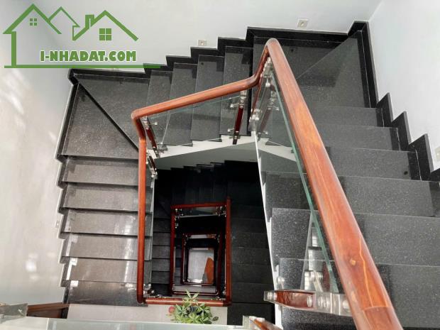 Bán nhà quận 10, đường Tô Hiến Thành, 84m2, hẻm xe hơi, 4 tầng, 16.7 tỷ - 1