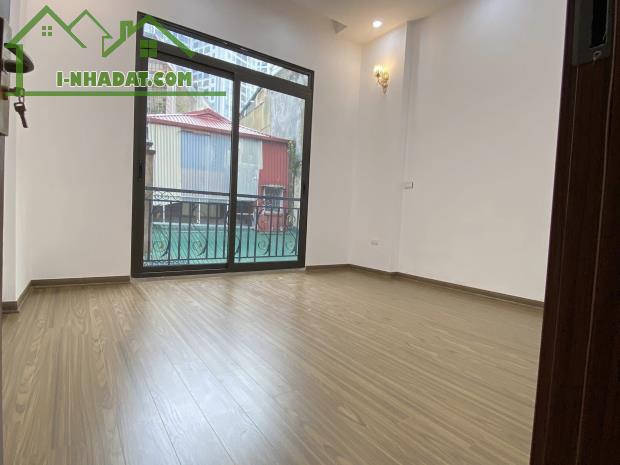 Bán Nhà phố Hoàng Đạo Thuý quận Thanh Xuân 40m2, lô góc, 5 tầng, 6 ngủ, giá 7.9 tỷ - 1