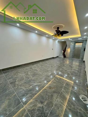 Bán nhà Thạch Bàn, Gần đăng kiểm. Ô tô 4c, thang máy. 10m ô tô tránh. 40m x 6T. - 4
