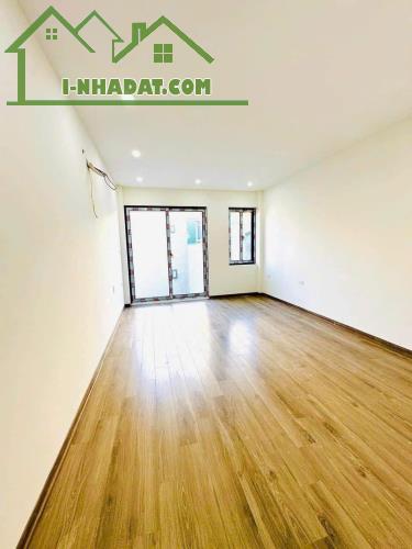 Bán nhà Thạch Bàn, Gần đăng kiểm. Ô tô 4c, thang máy. 10m ô tô tránh. 40m x 6T. - 5
