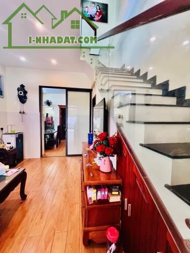 NHÀ MT ĐƯỜNG SỐ 6, LINH TÂY, 72M2, NGANG 4.1M, 3 TẦNG, ĐƯỜNG NHỰA RỘNG, CHỈ 7.6 TỶ. - 1