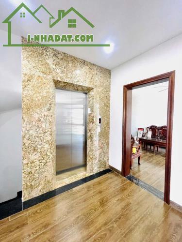 Siêu phẩm lô góc mặt phố Long Biên, 102m x 7 tầng, mặt tiền 5.8m, view hồ, ôtô tránh, - 1