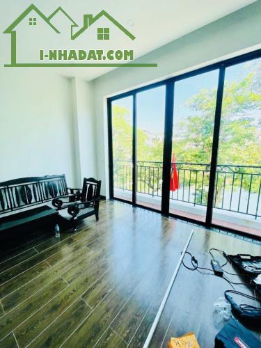 Siêu phẩm lô góc mặt phố Long Biên, 102m x 7 tầng, mặt tiền 5.8m, view hồ, ôtô tránh, - 3
