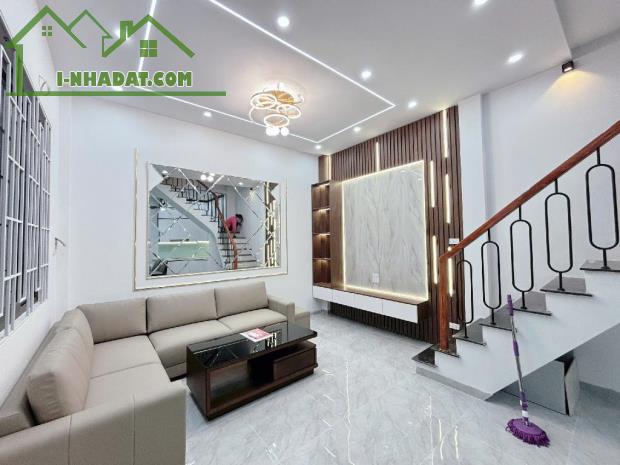 SIÊU HIẾM NHÀ KIM GIANG DT : 34m2  giá hơn 6xx - 4