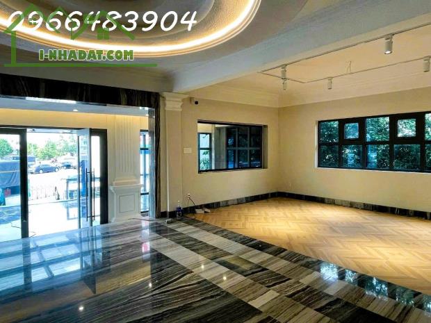 Cho thuê tòa nhà 1H1T2L 12*24m mặt tiền đường Kha Vạn Cân - Linh Đông - 4