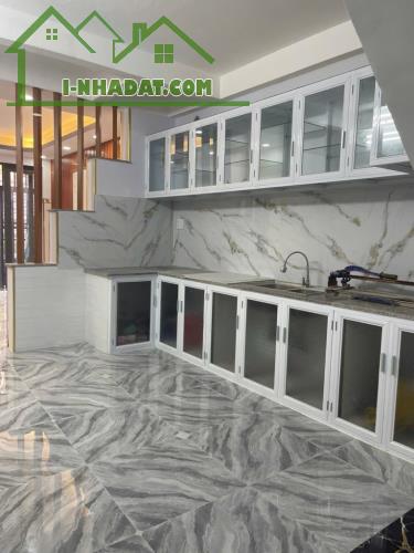 BÁN NHÀ 2 TẦNG 100m2 GẦN NGÃ TƯ LINH XUÂN NHỈNH 4 tỉ - 2