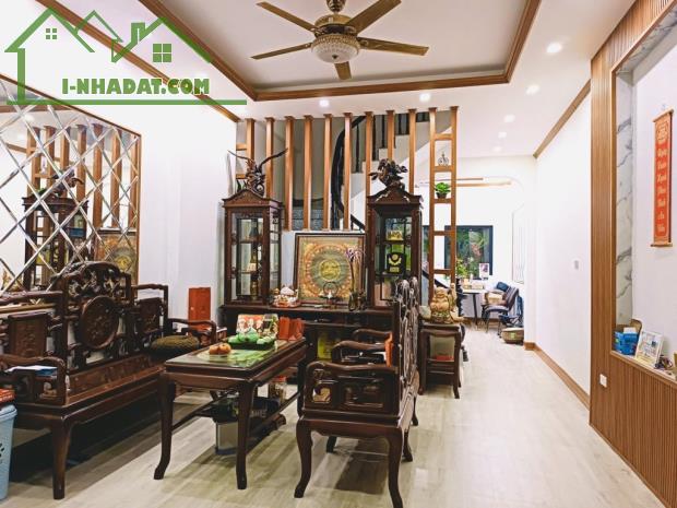 ĐÌNH THÔN - NHÀ DÂN XÂY - 2 MẶT THOÁNG TRƯỚC SAU - VỪA Ở VỪA CHO THUÊ. GIÁ 8.tỷ - 2