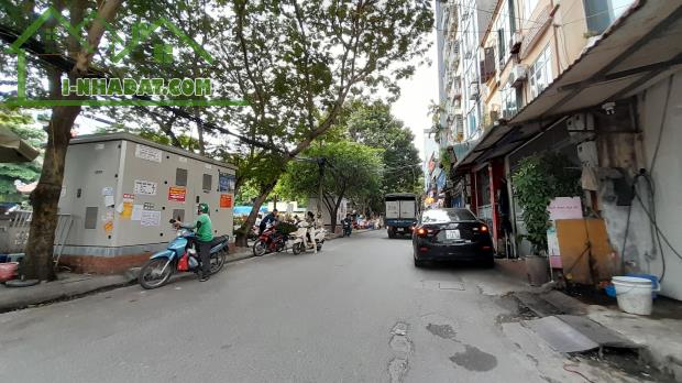 Cực hiếm, Dịch Vọng, Cầu Giấy, Taxi đỗ cửa, Gần phố, An sinh tốt, Nhà đẹp ở luôn, 41m2 - 4