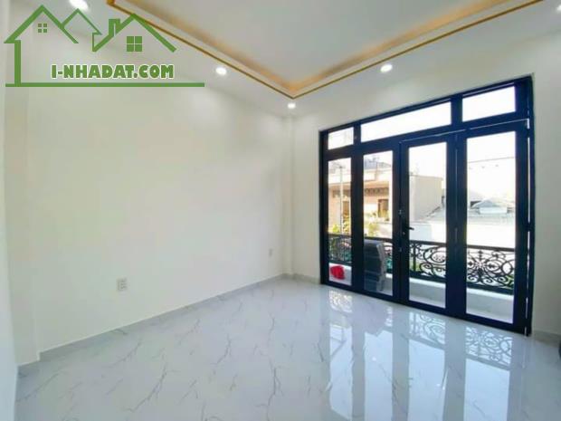 NHÀ NGỘP, CẦN BÁN NHANH,HẺM THÔNG 5m, 4*14 , 1T2 Lầu 56m²-2tỷ1 Đ Tô KÝ Thới Tam Thôn Huyện - 5