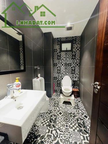 NHÀ ĐẸP DÂN XÂY BỒ ĐỀ 110M2 x 4T ÔTÔ ĐỖ CỬA NGÕ THÔNG KINH DOANH. 18TỶ - 4