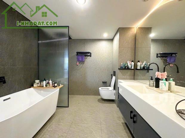 Hàng hiếm căn Penthouse Green River 147m2 Phạm Thế Hiển P6Q8. Giá 6 tỷ (bao hết thuế phí)