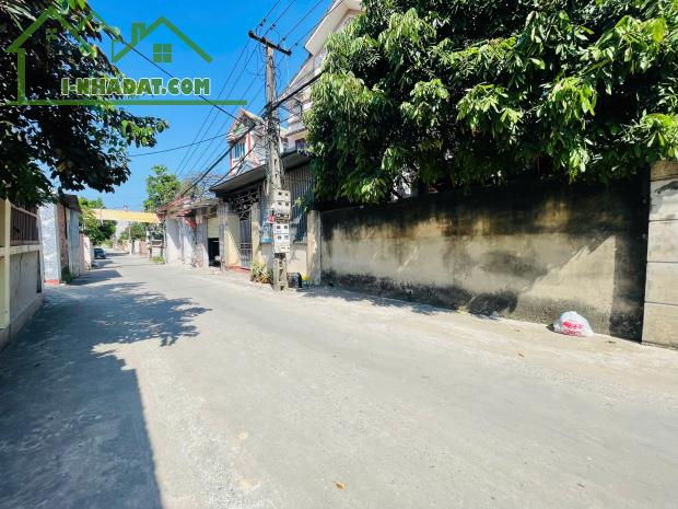 tặng nhà đẹp. tặng luôn nội thất xịn