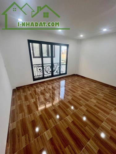 NHÀ MỚI QUỲNH ĐÔ 50M2 - Ô TÔ ĐỖ CỔNG - 2 THOÁNG - VÀI BƯỚC RA PHỐ - CHỈ 5.6 TỶ - 2