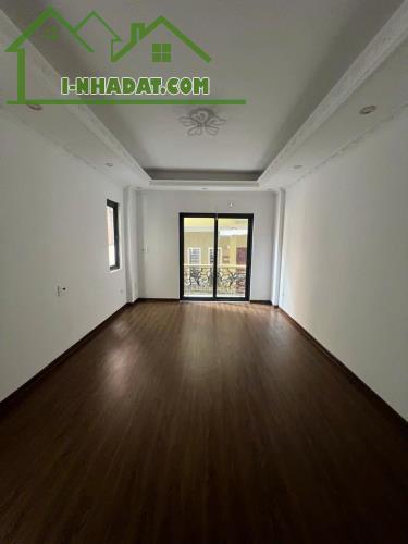KIM NGƯU - 2 THOÁNG - NGÕ 3 GÁC TRÁNH - 20M Ô TÔ CHẠY - GIÁ 7 TỶ - 3