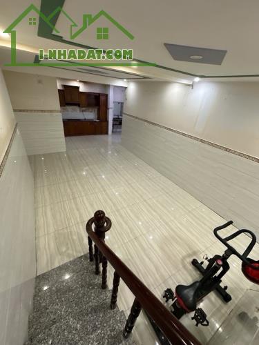 Bán nhà Quận 12, 93m2, 4,5 x18m, 2 lầu, Hẻm Xe Hơi, Thông Trương Thị Hoa - 2