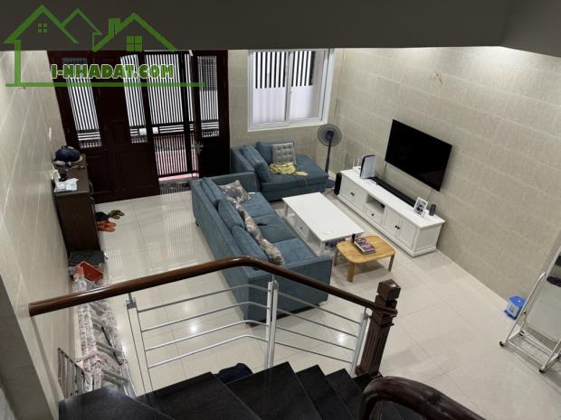 Bán nhà Ngõ 252 Ngọc Thuỵ 67m x 5T, MT 5.2m, dân xây oto đỗ cửa chỉ hơn 7 tỷ còn TL. LH - 1