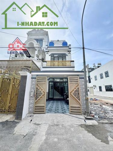 NP1034 nhà đẹp 1 lầu , đường rộng xe hơi thoải mái. thiết kế nhà hiện đại. giao liền