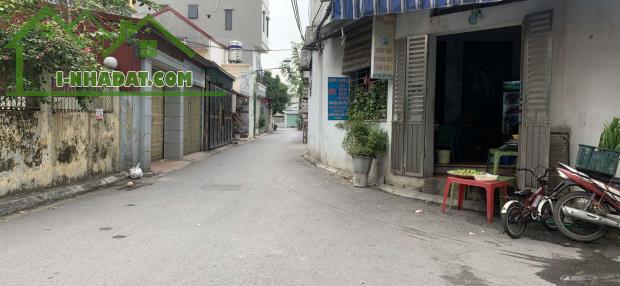 Bán đất Trâu Quỳ -TDP Bình Minh 80m2 mtien 4.2m đường nhựa 5m thông. 0982852808 - 2