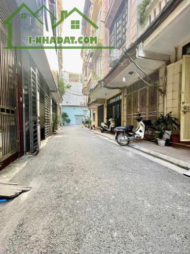 Bán nhà Sơn Tây, Ba Đình, dt 52m, 5 tầng thang máy, ngõ thông, gần phố. Giá 12.7 tỷ