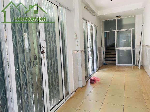 NHÀ LÔ GÓC 2 MẶT TIỀN XE TẢI NGAY CHỢ - KINH DOANH BUÔN BÁN ĐỈNH - 23M² - GIÁ 3.7 TỶ - 2